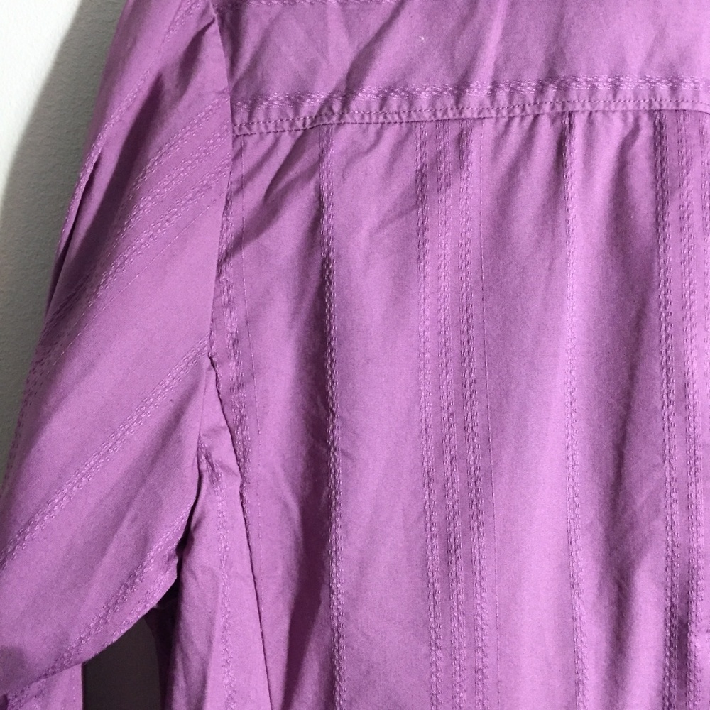 🦋 3/$25 Light Purple Textured Button-Up - Picture 5 of 5